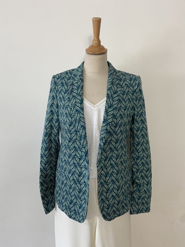 veste IKKS , tee-shirt PROMOD